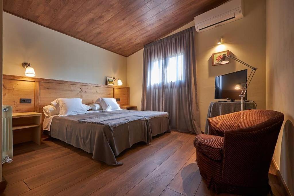 Hotel-Hostal Sport Фальсет Экстерьер фото