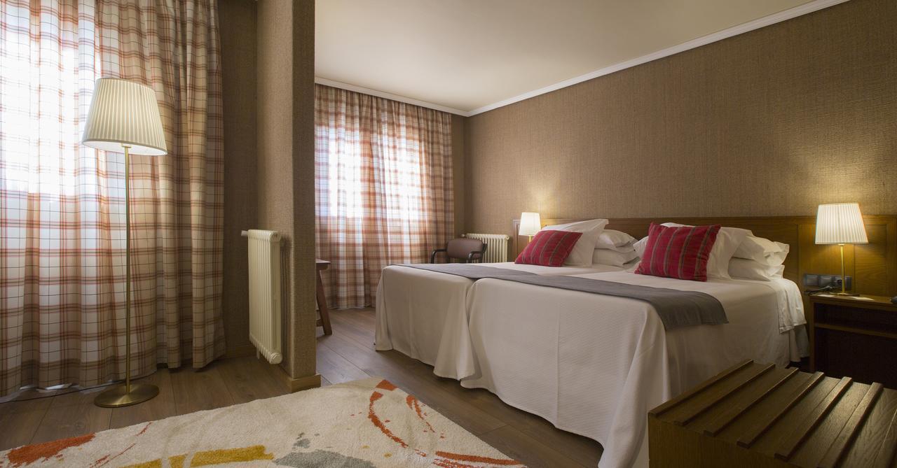 Hotel-Hostal Sport Фальсет Экстерьер фото
